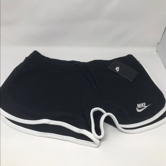 Nike | Shorts | Nike Heritage Fleece 